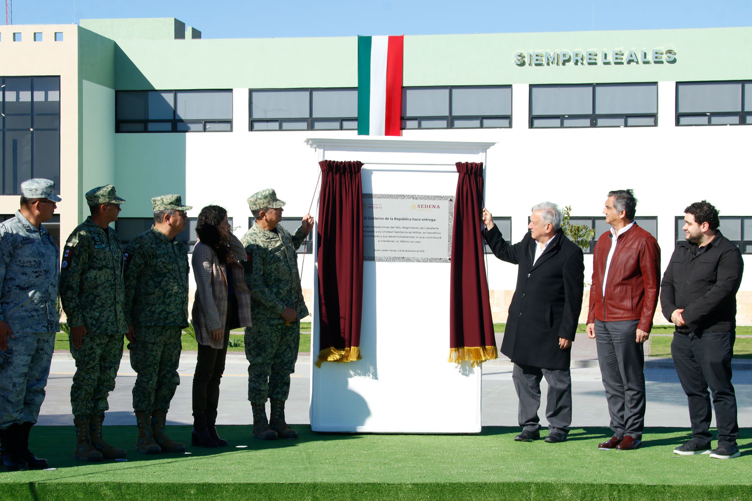 AMLO inaugura en Tamaulipas instalaciones del 16 Regimiento de Caballería Motorizado
