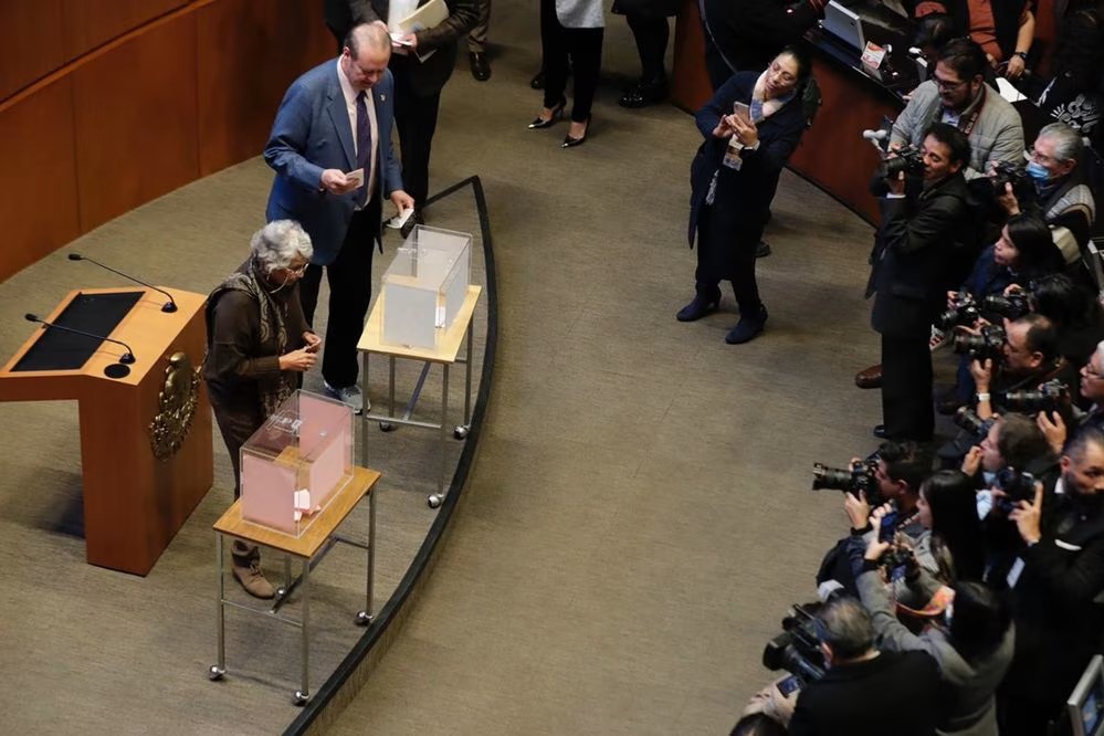Senado rechaza dos ternas para elegir a dos comisionados del INAI