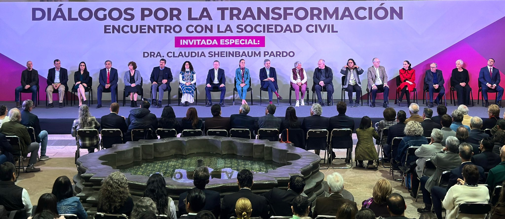 Diálogos por la Transformación: Claudia  sostiene encuentro con la sociedad en CDMX