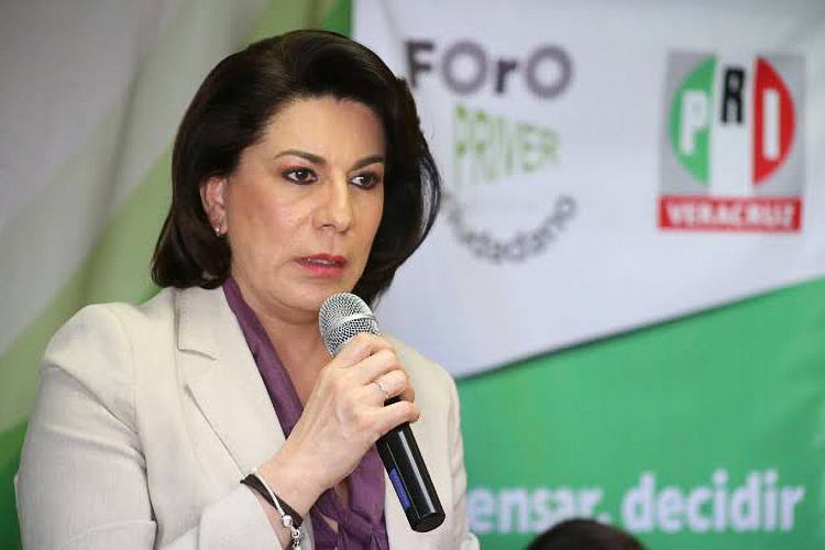 Renuncia Lorena Martínez al PRI