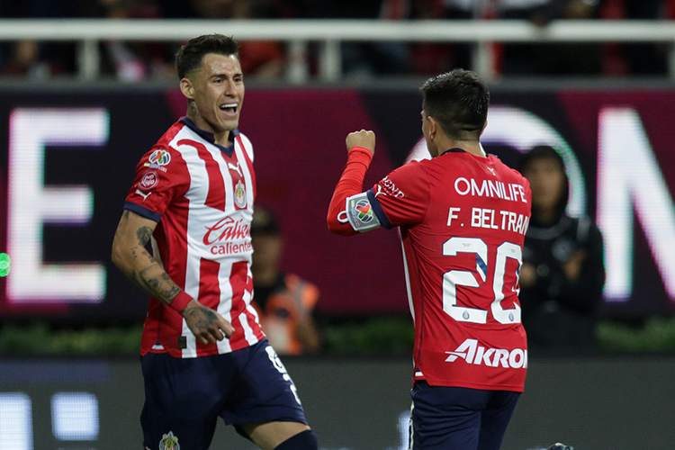 Victoria de Chivas ante Pumas acerca al Rebaño a las ‘semis’