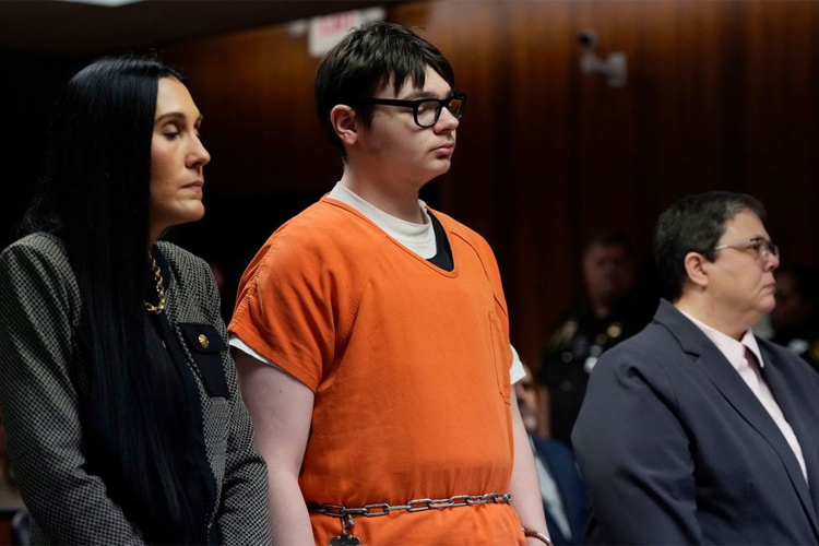 Dan cadena perpetua a adolescente por tiroteo en Míchigan
