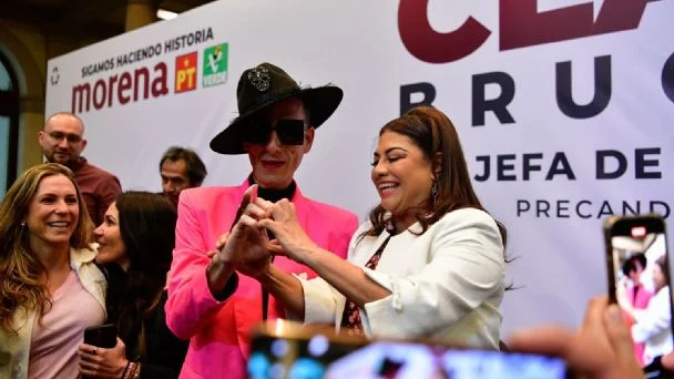 Edy Smol será vocero de precampaña de Clara Brugada