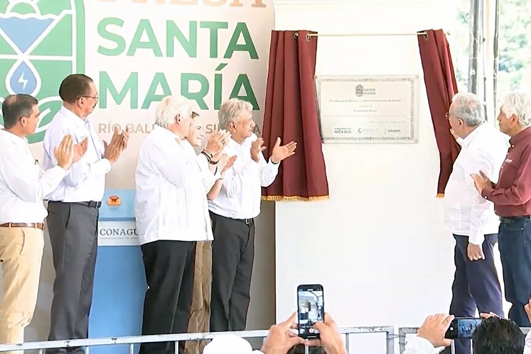 Inaugura López Obrador presa Santa María en Sinaloa