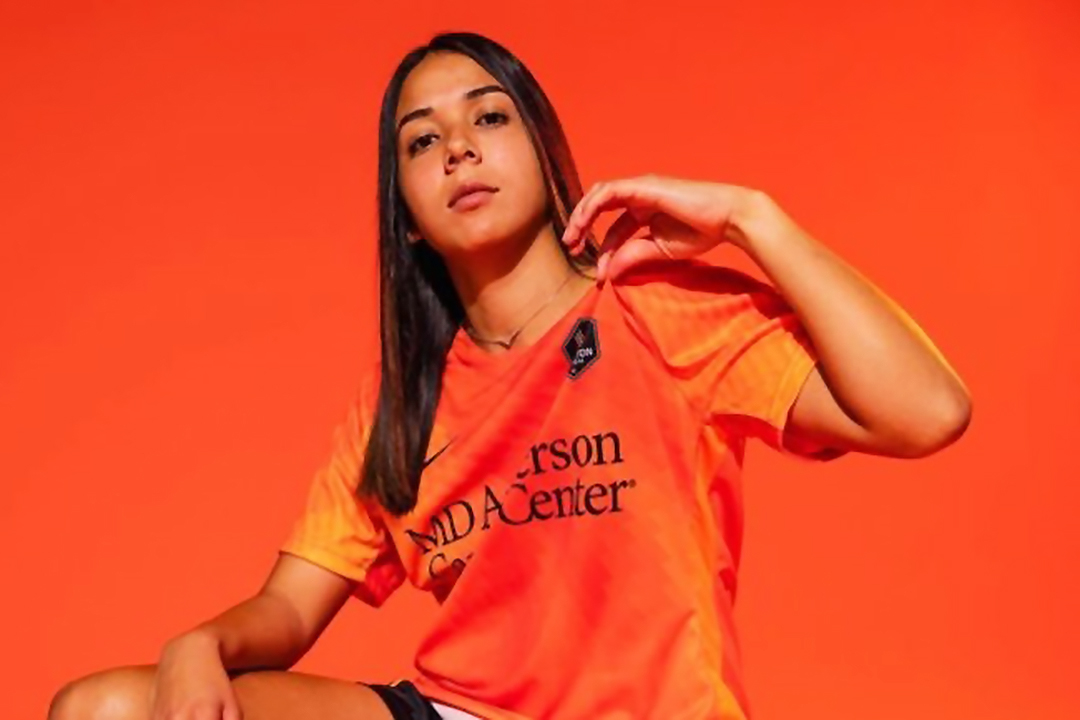 María Sánchez renueva con Houston Dash y se convierte en la mejor pagada de la NWSL