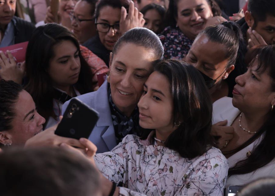 Claudia Sheinbaum preside evento ‘Es tiempo de nosotras’; la acompaña Ernestina Godoy