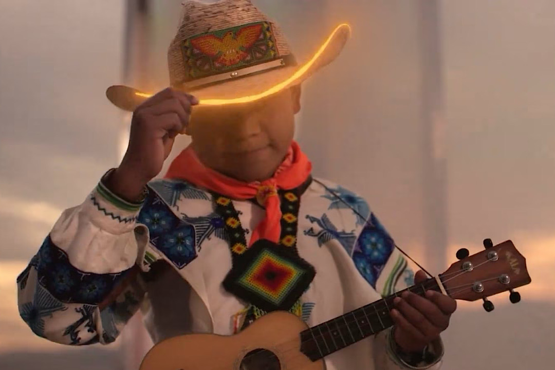 ¡Dante Delgado acaba con el misterio! Yuawi regresa con tenis ‘fosfo fosfo’
