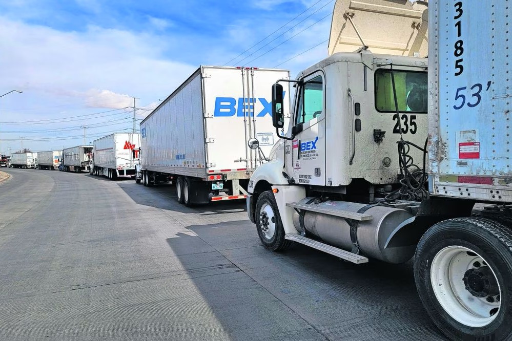 ¡Nos están matando!, protestan transportistas por seguridad en carreteras