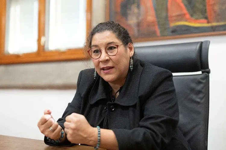 Critica AMLO que Corte niegue a Lenia Batres reducir su sueldo