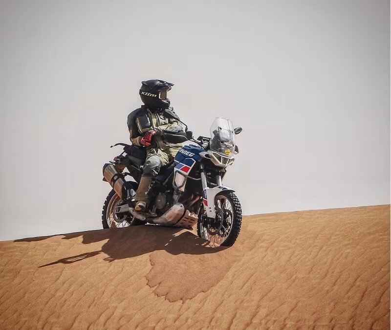 Hospitalizan a piloto en Rally Dakar