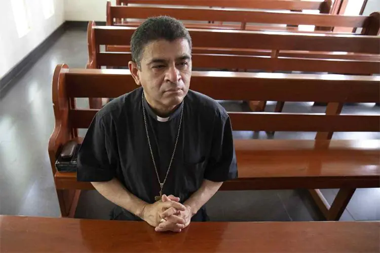 Nicaragua: destierra Daniel Ortega a 18 sacerdotes más, entre ellos a Rolando Álvarez