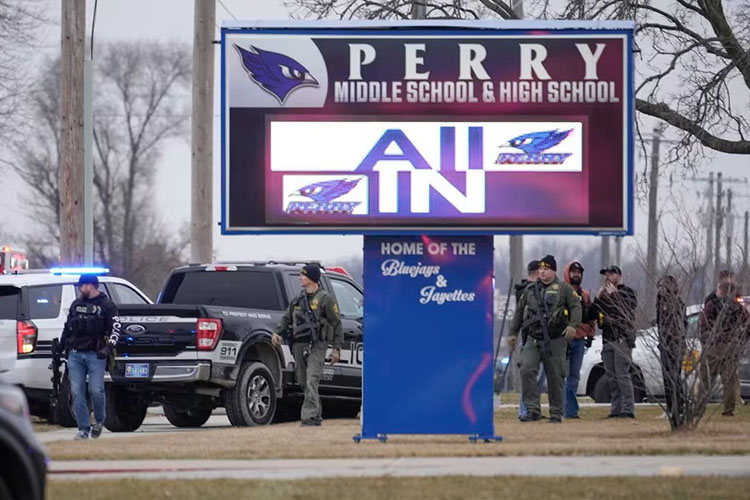 Deja heridos tiroteo en escuela de Iowa; el atacante se suicidó