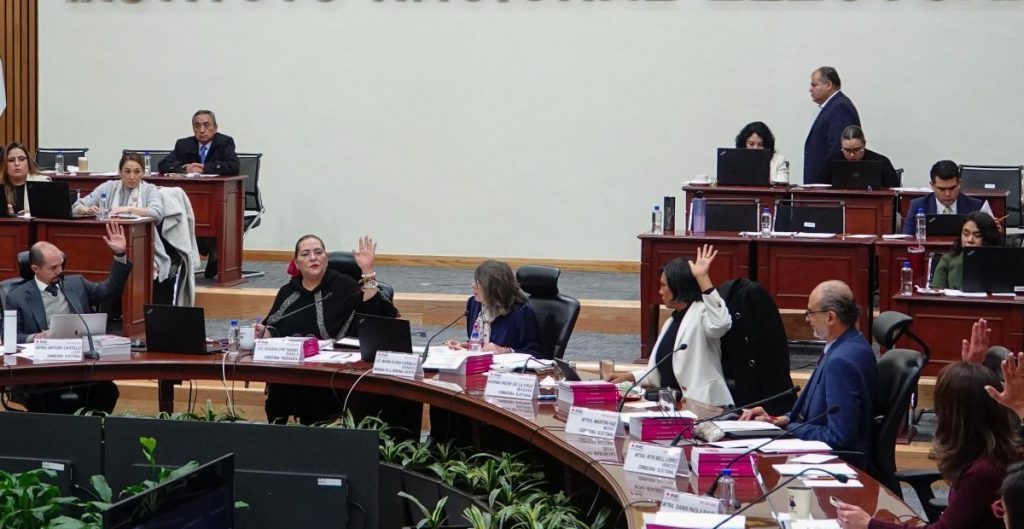 Emite INE lineamientos para aspirantes presidenciales en intercampaña