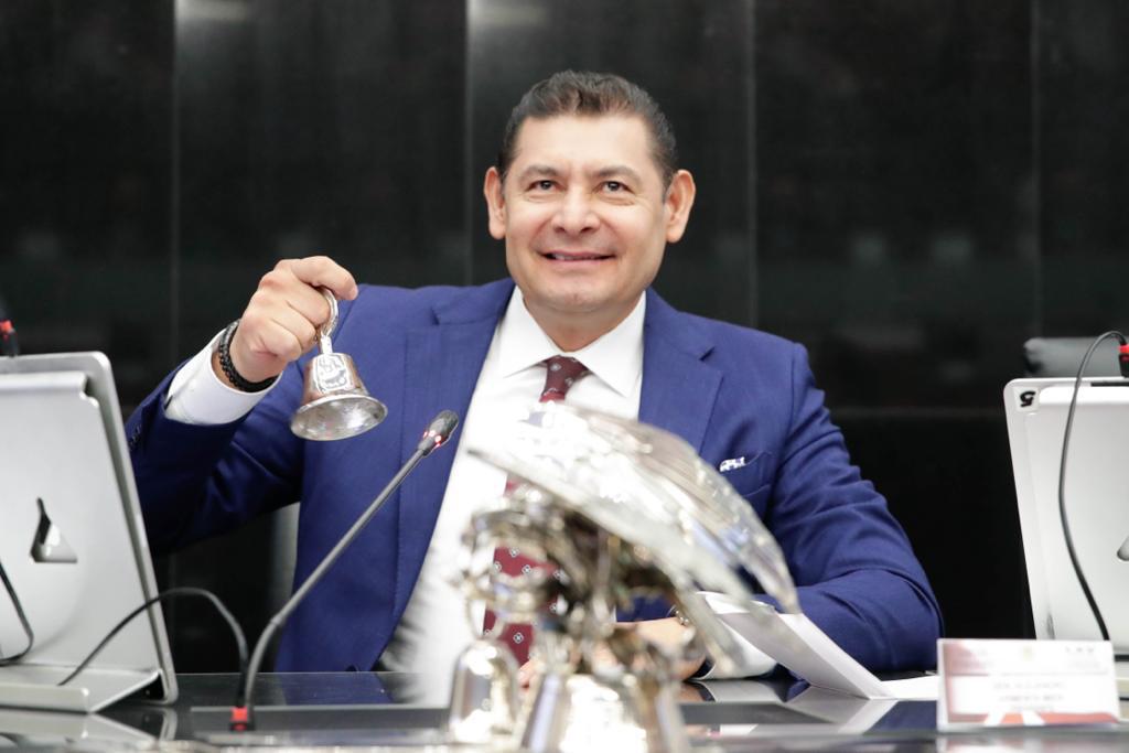 El senador de Morena por Puebla, Alejandro Armenta informó que será esta semana cuando se separe del cargo que le ha permitido el impulso de iniciativas a favor del pueblo.