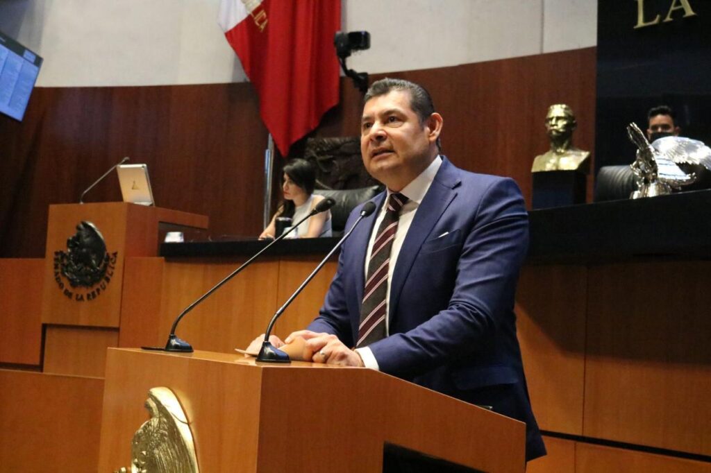 El senador de Morena por Puebla, Alejandro Armenta informó que será esta semana cuando se separe del cargo que le ha permitido el impulso de iniciativas a favor del pueblo.