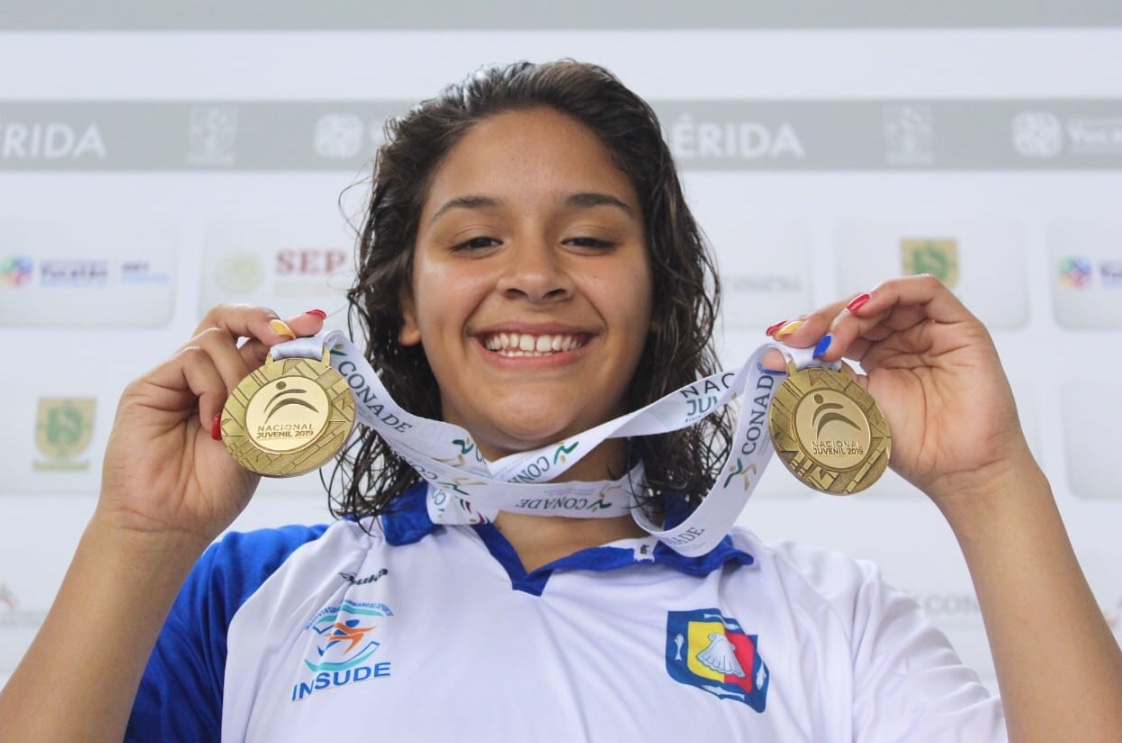 Clavadista mexicana logra tricampeonato colegial en EU