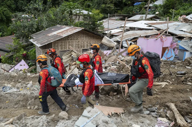 Van 27 muertos por deslizamiento de tierra en Filipinas