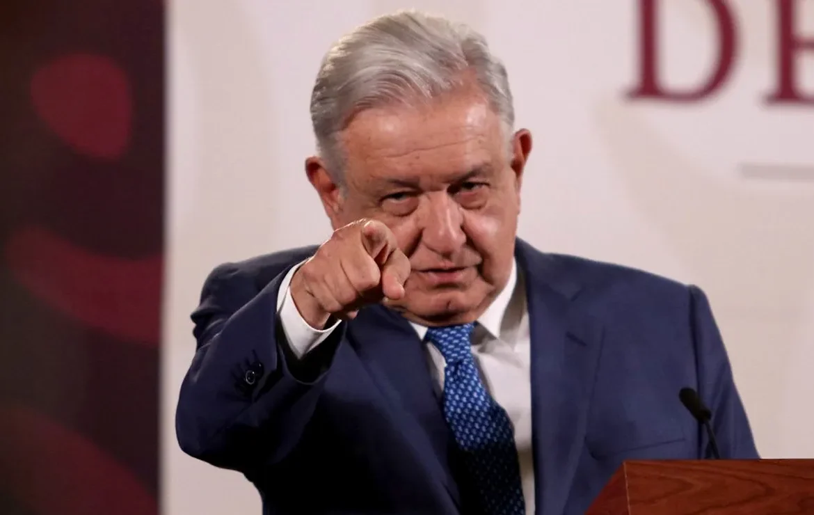 AMLO correlaciona a Tim Golden con Salinas de Gortari