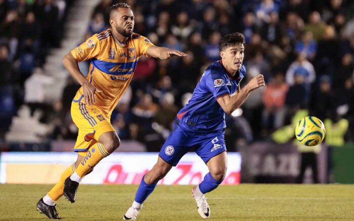 Cruz Azul derrota a Tigres y es nuevo líder del Clausura 2024