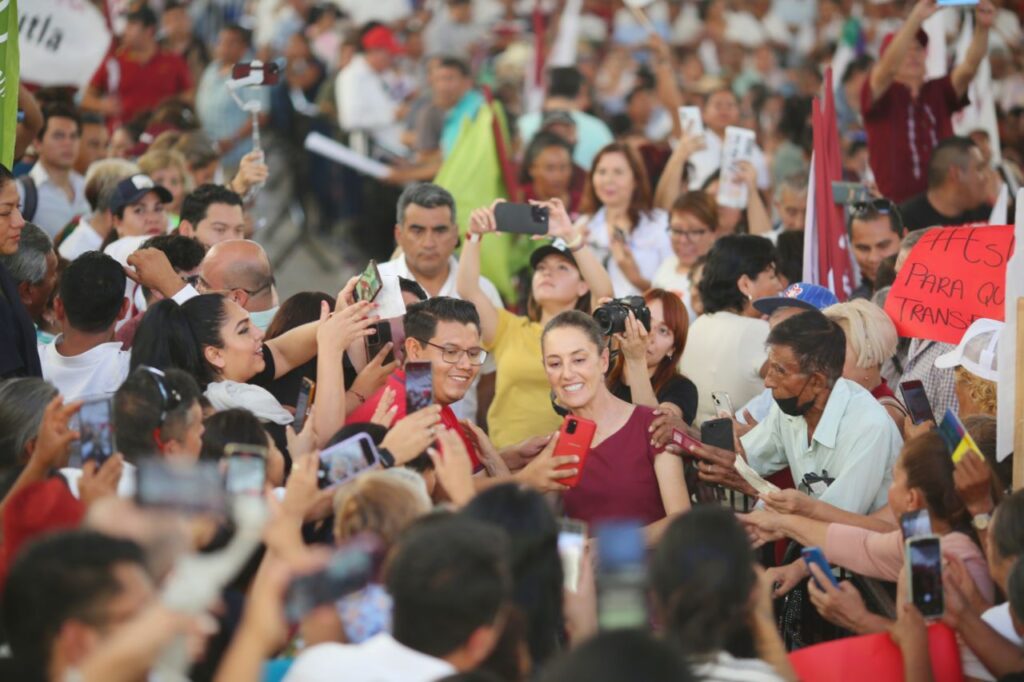 Claudia Sheinbaum llama a defender la democracia y a la 4T en las urnas Este 2 de junio será una fiesta democrática gracias al pueblo de México: Claudia Sheinbaum.