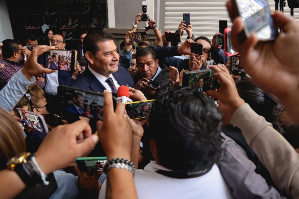Alejandro Armenta dialoga sobre ‘Paz, Seguridad y Justicia’ para regresarle al pueblo la tranquilidad