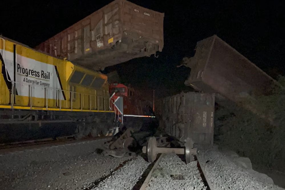 Choque de trenes en Cofradía del Rosario, deja ocho lesionados 