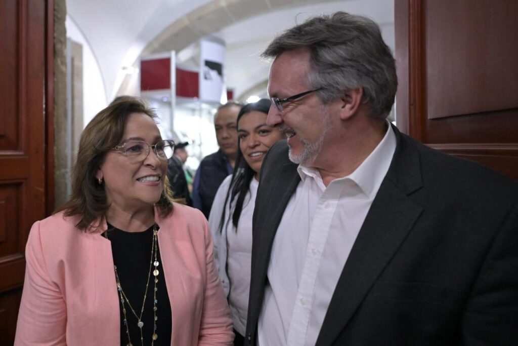 Rocío Nahle: La 4T restauró la dignidad y el respeto del mundo hacia México. Rocío Nahle como invitada especial a la presentación del libro ‘América Latina contra el neoliberalismo, grandes líderes y pensadores de la Cuarta Transformación en México’.