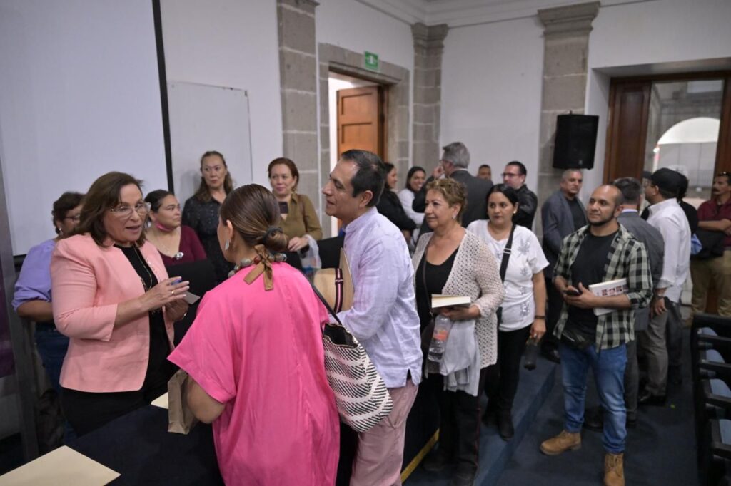 Rocío Nahle: La 4T restauró la dignidad y el respeto del mundo hacia México. Rocío Nahle como invitada especial a la presentación del libro ‘América Latina contra el neoliberalismo, grandes líderes y pensadores de la Cuarta Transformación en México’.