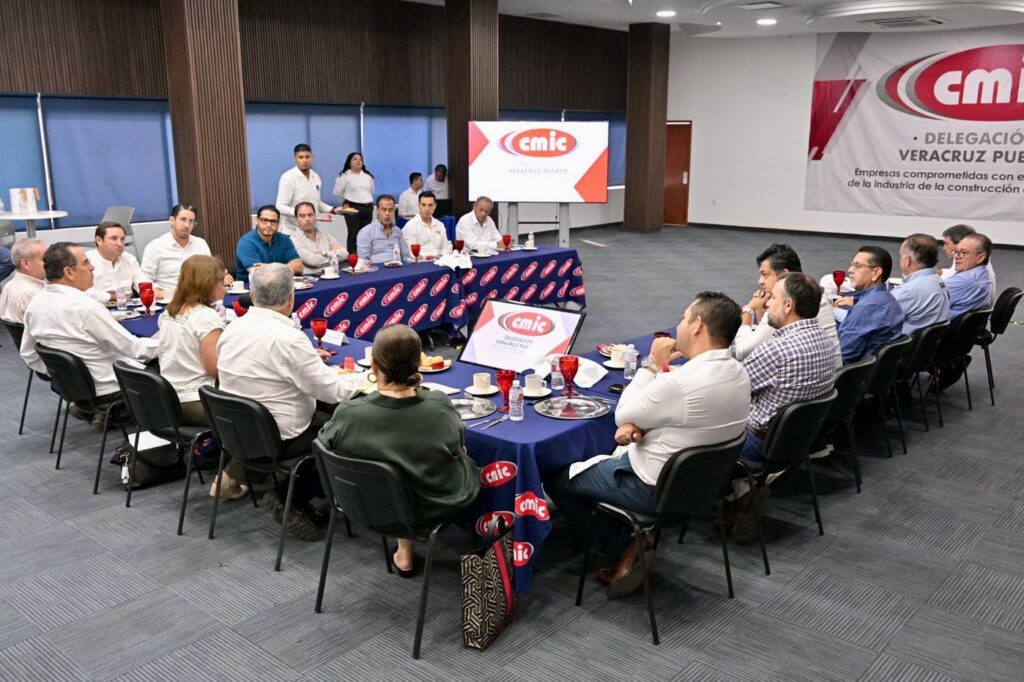 Infraestructura prioridad para la 4t en Veracruz Infraestructura en Veracruz generará empleos y atraerá más inversión a todos los sectores económicos y productivos: Rocío Nahle García.