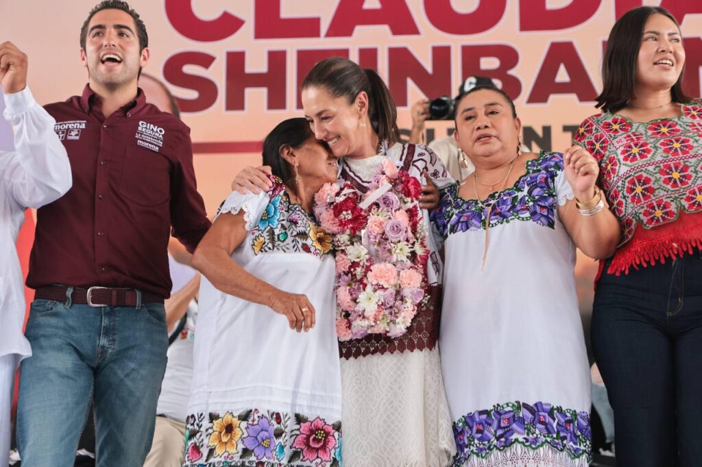 Claudia Sheinbaum es nombrada como ''la hermana mayor” por representantes de los pueblos mayas de quintana roo ‘La Cuarta Transformación es bienestar, libertades, democracia y justicia para el pueblo de México’, recordó ante el pueblo de Quintana Roo