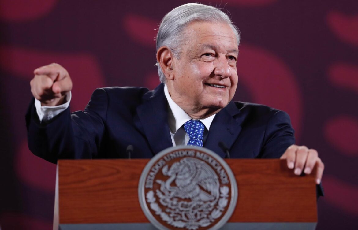 AMLO propone ‘autolimitarse’ para no violar veda electoral