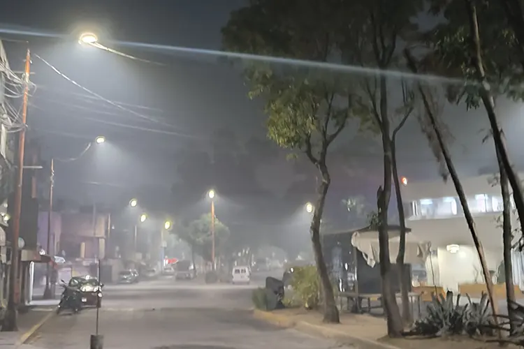 Humo de incendios afecta a 200 mil en Azcapotzalco