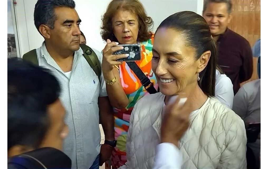 Claudia Sheinbaum recibe una ‘limpia con huevo’ tras su llegada a Mérida