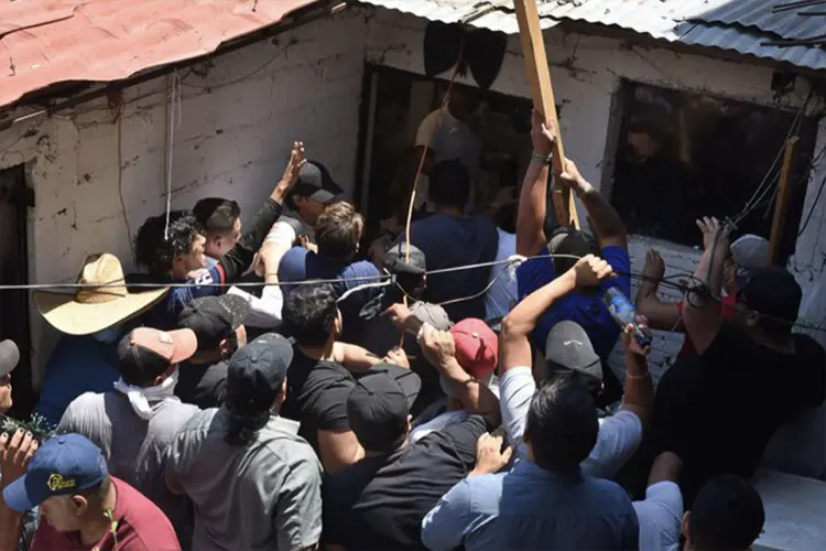 FGR podría intervenir en los casos de Camila Gómez y el linchamiento en Taxco: AMLO