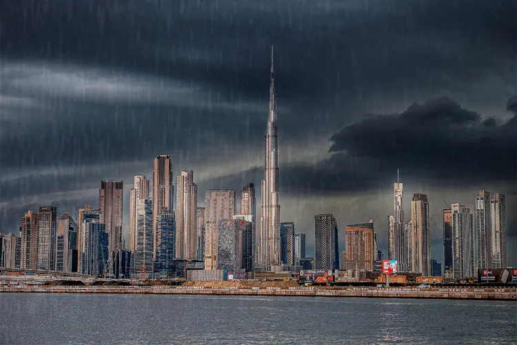 Dubai se paraliza por fuertes lluvias e inundaciones; reportan 18 muertos en Omán