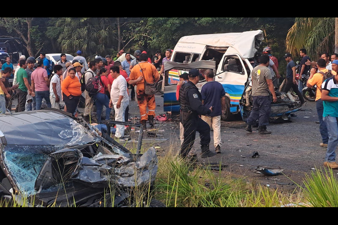 Deja 12 muertos accidente carretero en Tabasco
