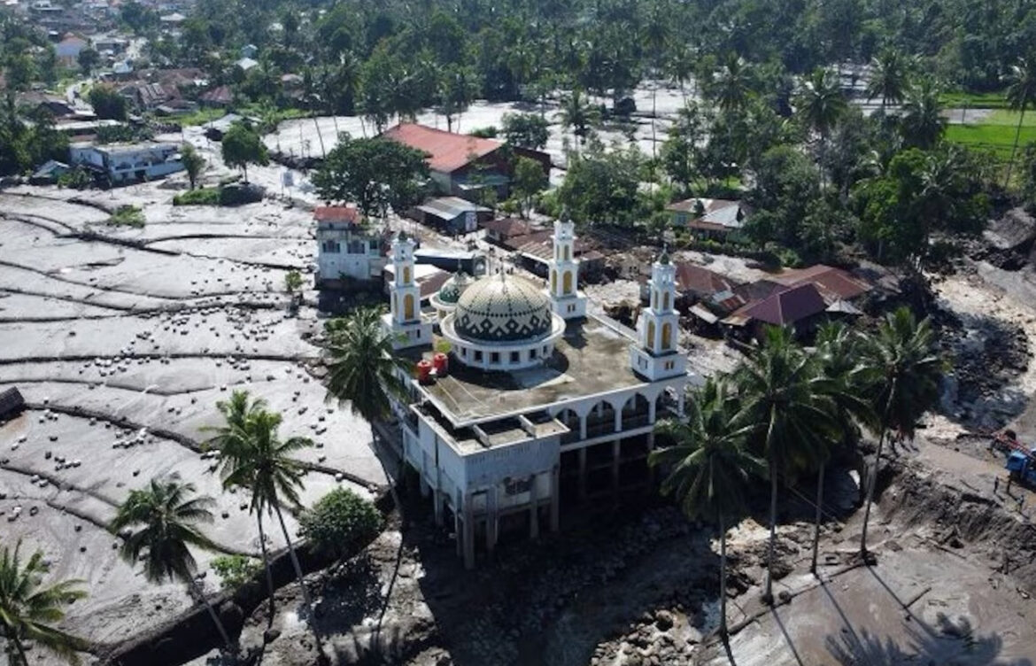 Ríos de lava fría dejan al menos 44 muertos y 15 desaparecidos en Indonesia