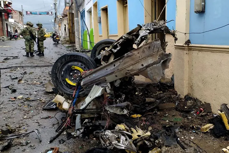 Explosión de coche bomba en Colombia deja dos muertos