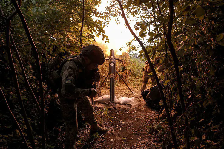 Ucrania ataca de nuevo instalaciones militares rusas