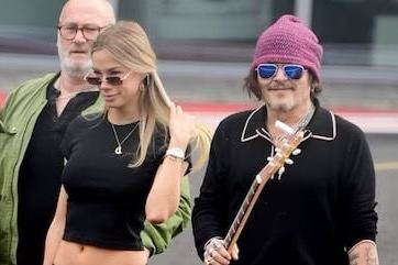 Johnny Depp se da nueva oportunidad en el amor y sale con rusa 33 años menor que él