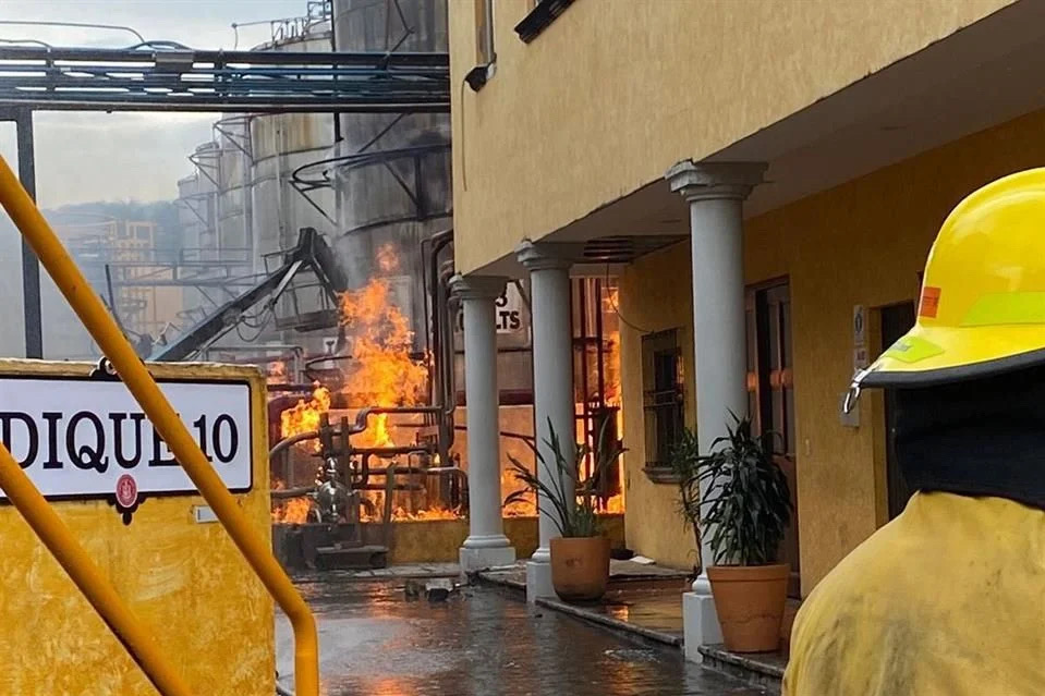 Tequila: Reportan explosión e incendio en destiladora José Cuervo