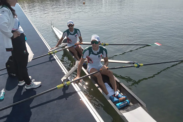 Alexis López y Miguel Carballo pasan a la final B de remo