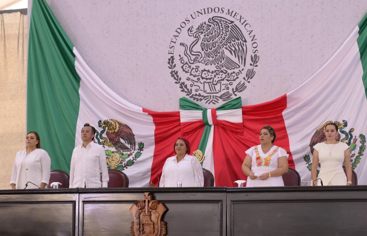 Asiste Rocío Nahle a la conmemoración del bicentenario del congreso del estado de Veracruz