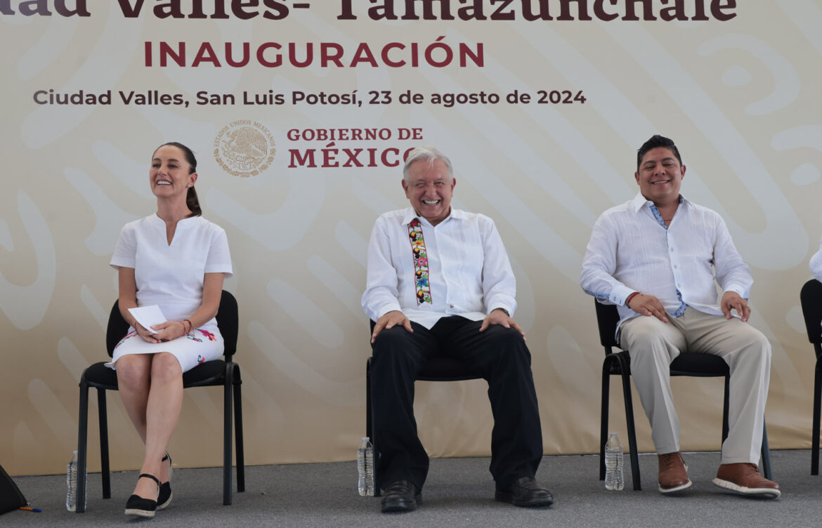 AMLO inaugura la carretera Ciudad Valles-Tamazunchale