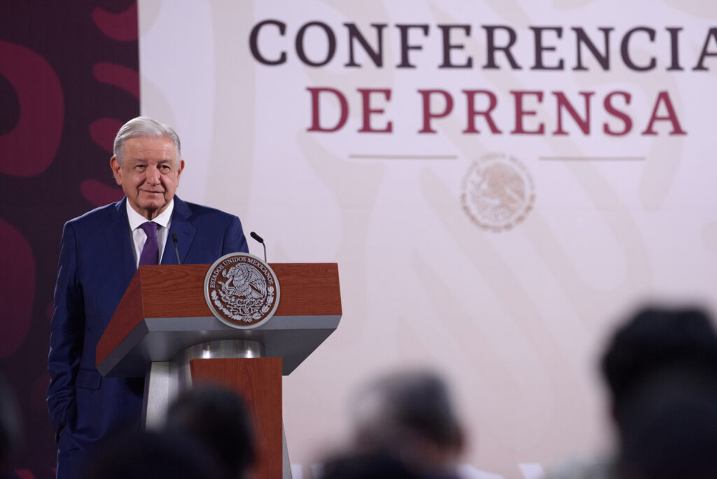 Ahora es el pueblo el que manda, el que decide y hay una auténtica democracia. Conferencia matutina https://t.co/32xxGJ4Ovh— Andrés Manuel (@lopezobrador_) August 26, 2024