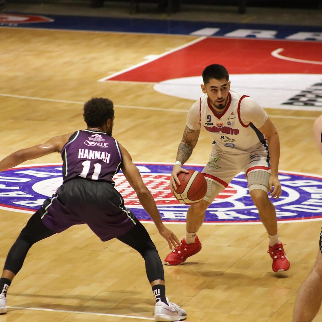 <blockquote class="twitter-tweet"><p lang="es" dir="ltr">MARCADOR FINAL <a href="https://twitter.com/Freserosbasquet?ref_src=twsrc%5Etfw">@Freserosbasquet</a> VS <a href="https://twitter.com/halconesdxalapa?ref_src=twsrc%5Etfw">@halconesdxalapa</a> <br><br> Liga <a href="https://t.co/L9ODfeeLLC">https://t.co/L9ODfeeLLC</a> LNBP🔥 🏀 <a href="https://twitter.com/hashtag/Temporada2024?src=hash&ref_src=twsrc%5Etfw">#Temporada2024</a> <a href="https://twitter.com/hashtag/JuntosHaciendoHistoria?src=hash&ref_src=twsrc%5Etfw">#JuntosHaciendoHistoria</a> <a href="https://twitter.com/hashtag/M%C3%A1sAcci%C3%B3nM%C3%A1sDiversi%C3%B3n?src=hash&ref_src=twsrc%5Etfw">#MásAcciónMásDiversión</a> <a href="https://twitter.com/hashtag/ApuestaEnCaliente?src=hash&ref_src=twsrc%5Etfw">#ApuestaEnCaliente</a><a href="https://twitter.com/LNBPoficial?ref_src=twsrc%5Etfw">@lnbpoficial</a> <a href="https://twitter.com/MoltenMex?ref_src=twsrc%5Etfw">@moltenmex</a> <a href="https://twitter.com/calientesports?ref_src=twsrc%5Etfw">@calientesports</a> <a href="https://twitter.com/puntoCHG?ref_src=twsrc%5Etfw">@puntochg</a> <a href="https://twitter.com/ValueGF?ref_src=twsrc%5Etfw">@valuegf</a> <a href="https://t.co/iBK9RpdhlX">pic.twitter.com/iBK9RpdhlX</a></p>— Liga Caliente.mx LNBP (@LNBPoficial) <a href="https://twitter.com/LNBPoficial/status/1822122514304139319?ref_src=twsrc%5Etfw">August 10, 2024</a></blockquote> <script async src="https://platform.twitter.com/widgets.js" charset="utf-8"></script>