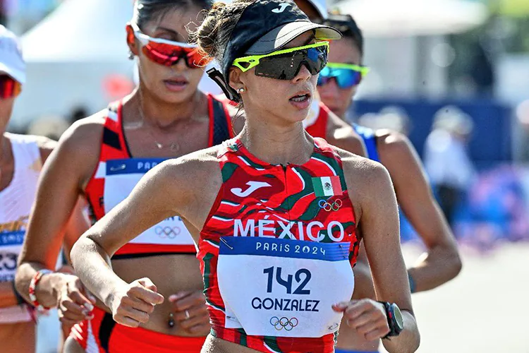 Alegna González y Ever Palma debutan como top 5 en maratón de marcha