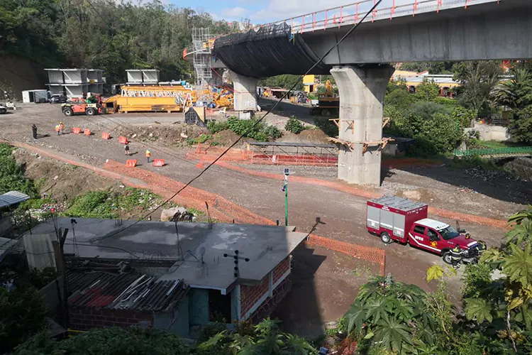 Hallan cadáver en obras del Tren Interurbano México-Toluca, en CDMX