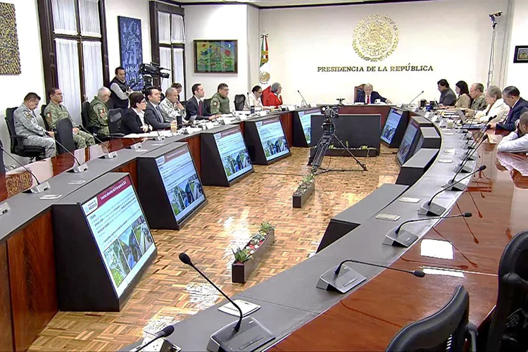 Reunión de seguridad de AMLO se hace pública por vez primera