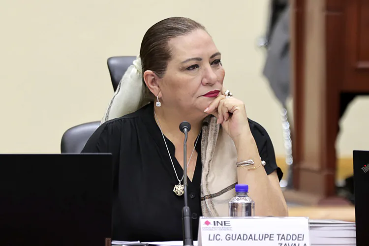 Guadalupe Taddei sobre mayoría calificada: «INE no regala diputaciones y senadurías»